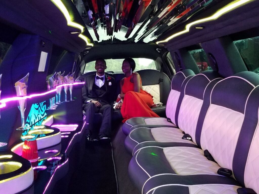 Lincoln Stretch Limousine-inside